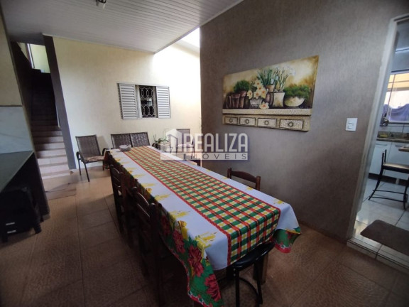 Imagem Sobrado com 4 Quartos à Venda, 138 m² em Parque Das Gameleiras - Uberaba Imagem Sobrado com 4 Quartos à Venda, 138 m² em Parque Das Gameleiras - Uberaba