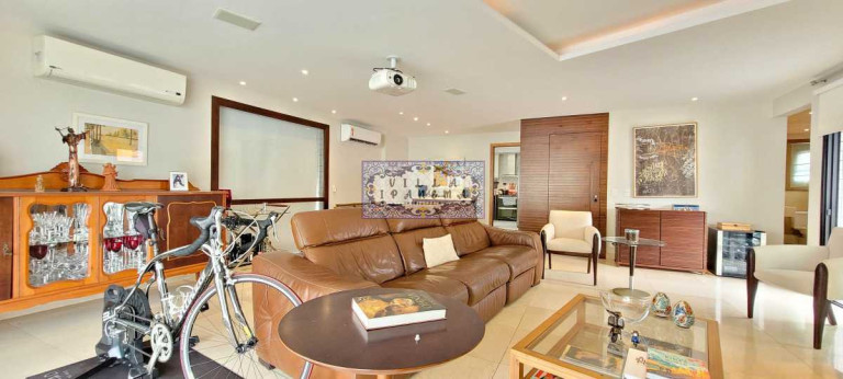 Imagem Apartamento com 4 Quartos à Venda, 240 m² em Lagoa - Rio De Janeiro