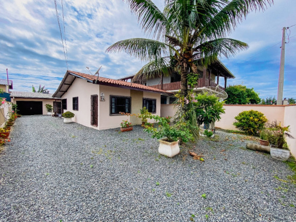 Imagem Casa com 3 Quartos à Venda, 360 m² em Centro - Balneário Barra Do Sul Imagem Casa com 3 Quartos à Venda, 360 m² em Centro - Balneário Barra Do Sul