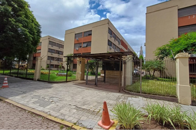 Imagem Imóvel com 3 Quartos à Venda, 111 m² em Rio Branco - Porto Alegre Imagem Imóvel com 3 Quartos à Venda, 111 m² em Rio Branco - Porto Alegre