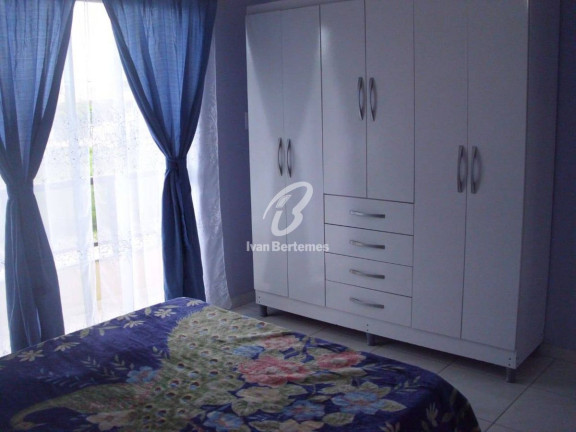 Imagem Sobrado com 3 Quartos para Temporada, em Canto Grande - Bombinhas Imagem Sobrado com 3 Quartos para Temporada, em Canto Grande - Bombinhas