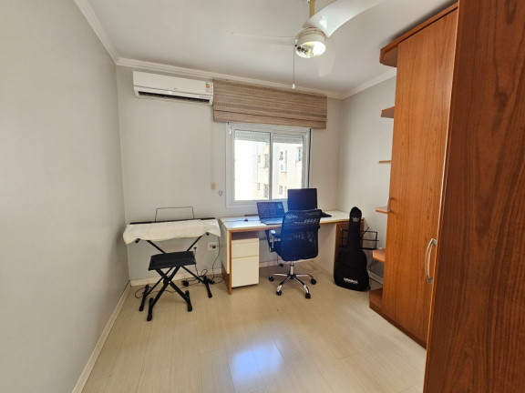 Imagem Apartamento com 3 Quartos à Venda, 99 m² em São João - Porto Alegre Imagem Apartamento com 3 Quartos à Venda, 99 m² em São João - Porto Alegre