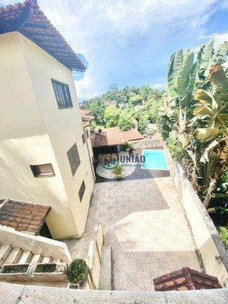 Imagem Casa com 3 Quartos à Venda, 385 m² em Pendotiba - Niterói