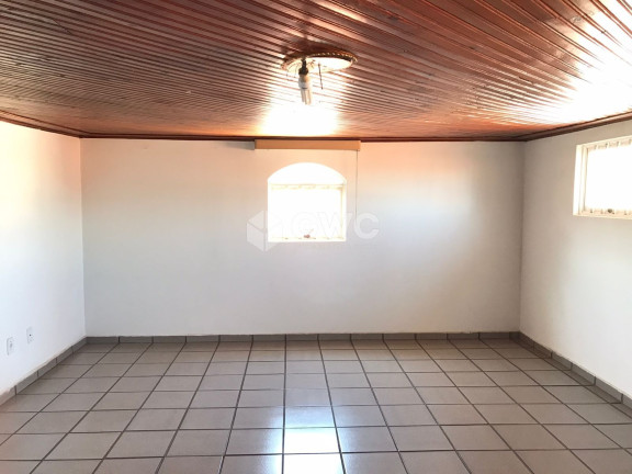 Imagem Imóvel com 4 Quartos à Venda ou Locação, em Jardim Parati - Marília Imagem Imóvel com 4 Quartos à Venda ou Locação, em Jardim Parati - Marília