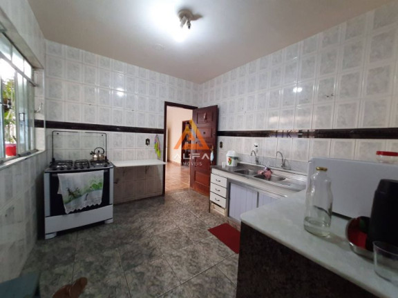 Imagem Casa com 6 Quartos à Venda, 96 m² Imagem Casa com 6 Quartos à Venda, 96 m²