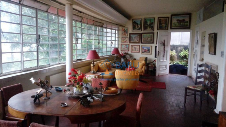 Imagem Casa com 4 Quartos à Venda, 350 m² em Pacaembu - São Paulo Imagem Casa com 4 Quartos à Venda, 350 m² em Pacaembu - São Paulo