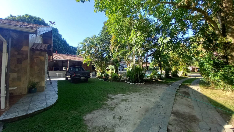 Imagem Chácara com 4 Quartos à Venda, 5.400 m² em Vila Areao - Taubaté Imagem Chácara com 4 Quartos à Venda, 5.400 m² em Vila Areao - Taubaté
