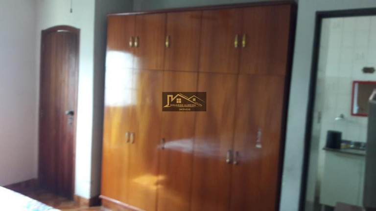 Imagem Sobrado com 5 Quartos à Venda,  em Jardim Emília - Sorocaba
