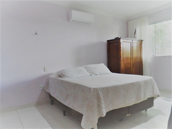 Imagem Casa com 5 Quartos à Venda, 220 m² Imagem Casa com 5 Quartos à Venda, 220 m²