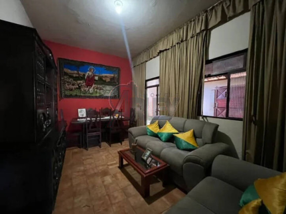 Imagem Casa com 3 Quartos à Venda, 360 m² em Jardim Palmeiras - Montes Claros Imagem Casa com 3 Quartos à Venda, 360 m² em Jardim Palmeiras - Montes Claros