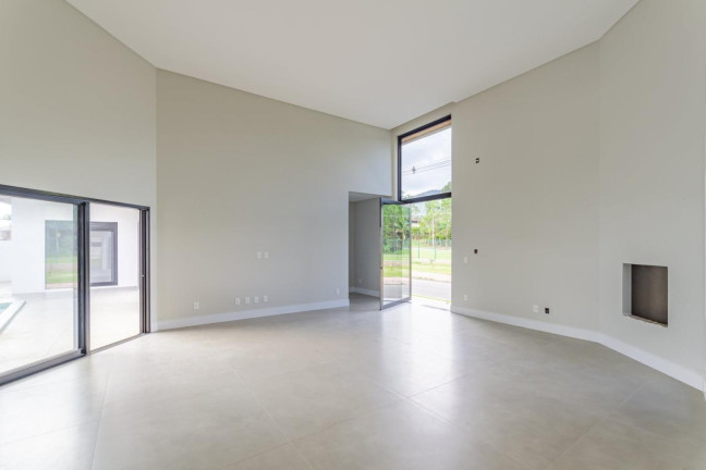 Imagem Casa com 3 Quartos à Venda, 250 m² em Santa Regina - Camboriú