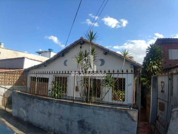 Imagem Casa com 3 Quartos à Venda, 234 m² Imagem Casa com 3 Quartos à Venda, 234 m²