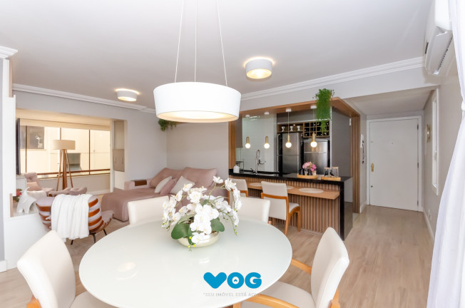 Imagem Imóvel com 3 Quartos à Venda, 127 m² em Petrópolis - Porto Alegre Imagem Imóvel com 3 Quartos à Venda, 127 m² em Petrópolis - Porto Alegre