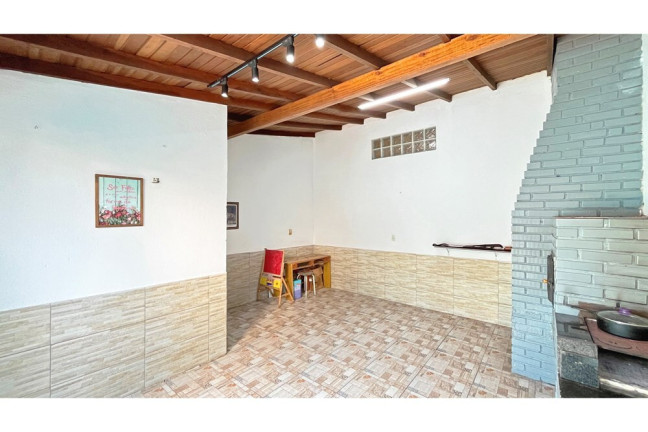 Imagem Casa com 2 Quartos à Venda, em Hípica - Porto Alegre Imagem Casa com 2 Quartos à Venda, em Hípica - Porto Alegre