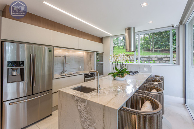 Imagem Casa com 4 Quartos à Venda, 524 m² em Estaleirinho - Balneário Camboriú Imagem Casa com 4 Quartos à Venda, 524 m² em Estaleirinho - Balneário Camboriú