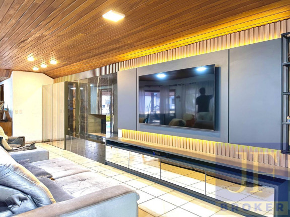 Imagem Casa com 5 Quartos para Temporada, 400 m² em Canasvieiras - Florianópolis Imagem Casa com 5 Quartos para Temporada, 400 m² em Canasvieiras - Florianópolis