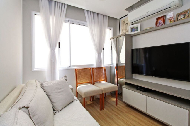 Imagem Apartamento com 2 Quartos à Venda, 52 m² em Santana - Porto Alegre Imagem Apartamento com 2 Quartos à Venda, 52 m² em Santana - Porto Alegre