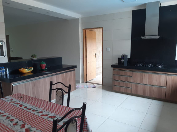Imagem Casa com 3 Quartos à Venda, 250 m² em Estância São José - Poços De Caldas Imagem Casa com 3 Quartos à Venda, 250 m² em Estância São José - Poços De Caldas