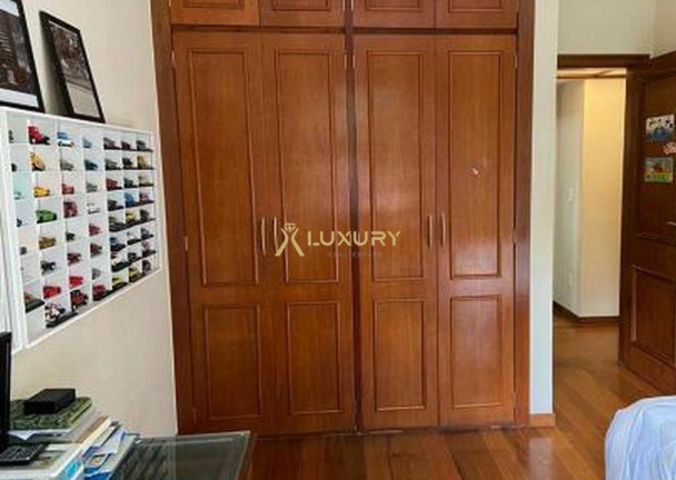 Imagem Imóvel com 4 Quartos à Venda, 143 m² em São Pedro - Belo Horizonte Imagem Imóvel com 4 Quartos à Venda, 143 m² em São Pedro - Belo Horizonte