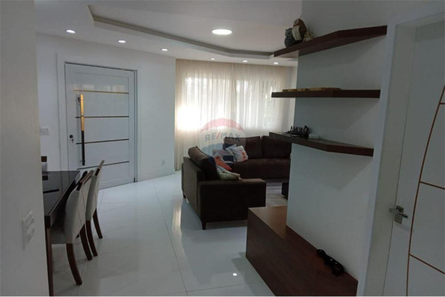 Imagem Casa de Condomínio com 3 Quartos à Venda, 302 m² em Inoa - Maricá