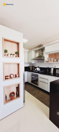 Imagem Casa com 3 Quartos à Venda, 182 m² em Córrego Grande - Florianópolis Imagem Casa com 3 Quartos à Venda, 182 m² em Córrego Grande - Florianópolis