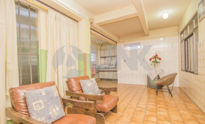 Imagem Imóvel com 4 Quartos à Venda, 349 m² em São Sebastião - Porto Alegre Imagem Imóvel com 4 Quartos à Venda, 349 m² em São Sebastião - Porto Alegre