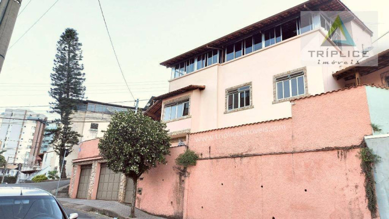 Imagem Casa com 5 Quartos à Venda, 250 m² em Santa Helena - Juiz De Fora Imagem Casa com 5 Quartos à Venda, 250 m² em Santa Helena - Juiz De Fora