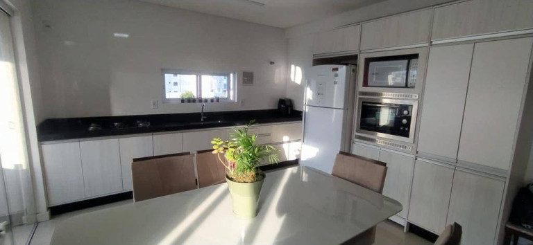 Imagem Apartamento com 2 Quartos à Venda, 76 m² em Meia Praia - Itapema Imagem Apartamento com 2 Quartos à Venda, 76 m² em Meia Praia - Itapema