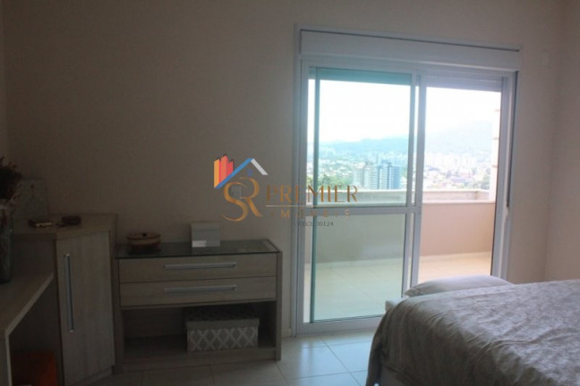 Imagem Casa com 4 Quartos à Venda, 651 m² em Córrego Grande - Florianópolis Imagem Casa com 4 Quartos à Venda, 651 m² em Córrego Grande - Florianópolis