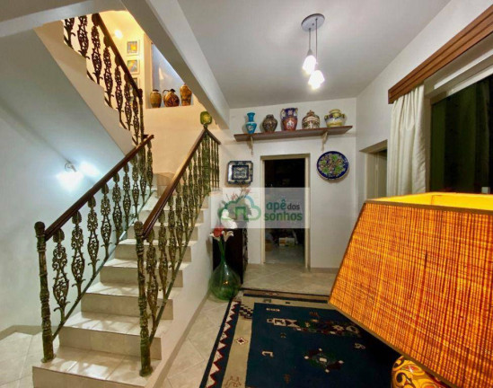 Imagem Sobrado com 4 Quartos à Venda, 500 m² em Pacaembu - São Paulo Imagem Sobrado com 4 Quartos à Venda, 500 m² em Pacaembu - São Paulo