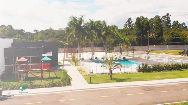 Terreno à Venda, 450 m² em Primeira Linha - Criciúma