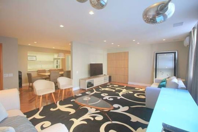 Imagem Apartamento com 2 Quartos à Venda, 129 m² em Itaim Bibi - São Paulo