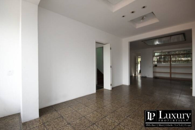 Imagem Casa com 3 Quartos à Venda, 380 m² em Pacaembu - São Paulo Imagem Casa com 3 Quartos à Venda, 380 m² em Pacaembu - São Paulo