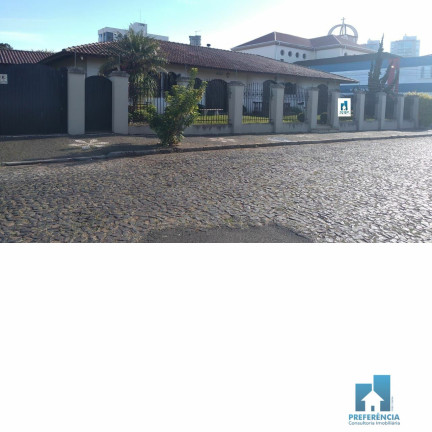Imagem Casa com 6 Quartos à Venda, 416 m² em Oficinas - Ponta Grossa Imagem Casa com 6 Quartos à Venda, 416 m² em Oficinas - Ponta Grossa