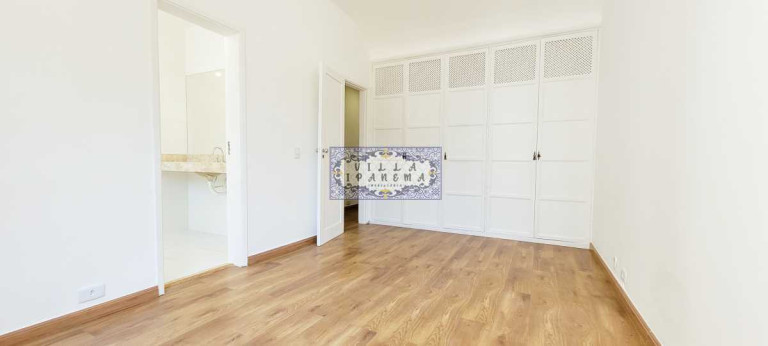 Imagem Apartamento com 3 Quartos à Venda, 210 m² em Copacabana - Rio De Janeiro Imagem Apartamento com 3 Quartos à Venda, 210 m² em Copacabana - Rio De Janeiro