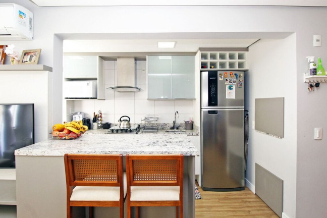 Imagem Apartamento com 2 Quartos à Venda, 52 m² em Santana - Porto Alegre Imagem Apartamento com 2 Quartos à Venda, 52 m² em Santana - Porto Alegre