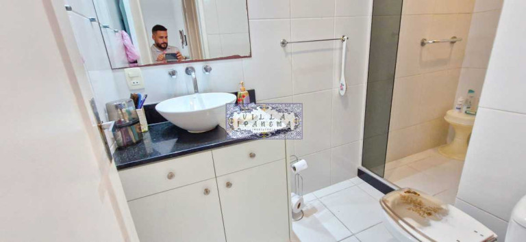 Imagem Apartamento com 3 Quartos à Venda, 110 m² em Leme - Rio De Janeiro Imagem Apartamento com 3 Quartos à Venda, 110 m² em Leme - Rio De Janeiro