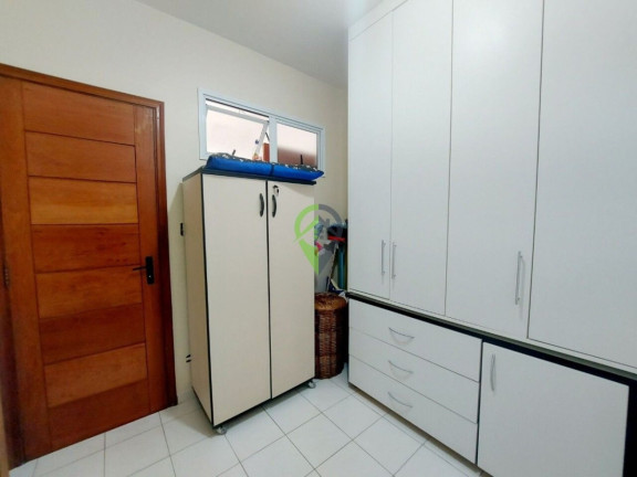 Imagem Casa com 3 Quartos à Venda, 236 m² em Campo Grande - Santos Imagem Casa com 3 Quartos à Venda, 236 m² em Campo Grande - Santos