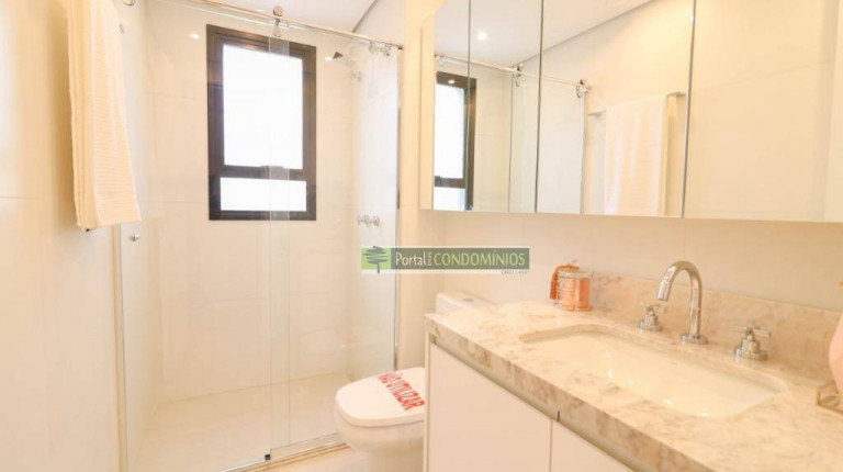 Imagem Apartamento com 2 Quartos à Venda, 72 m² em Cabral - Curitiba