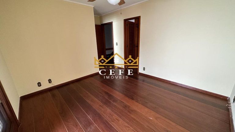 Imagem Casa com 3 Quartos à Venda, 224 m² em Santana - Porto Alegre Imagem Casa com 3 Quartos à Venda, 224 m² em Santana - Porto Alegre