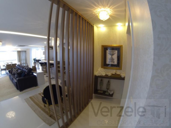 Imagem Apartamento com 4 Quartos à Venda, 238 m² em Centro - Balneário Camboriú Imagem Apartamento com 4 Quartos à Venda, 238 m² em Centro - Balneário Camboriú