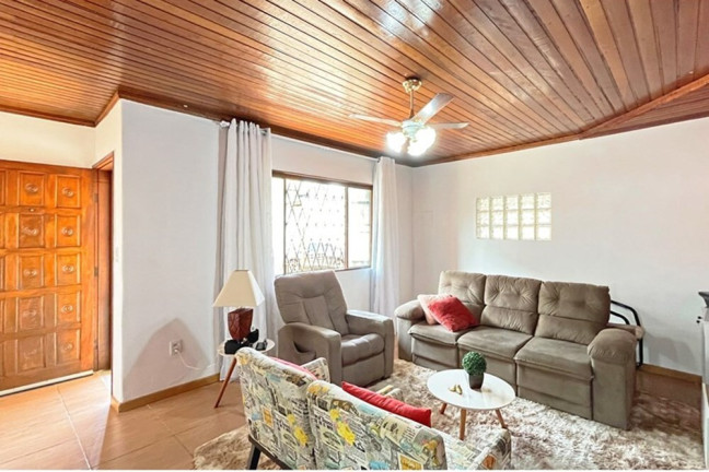 Imagem Casa com 2 Quartos à Venda, 101 m² em Vila Nova - Porto Alegre Imagem Casa com 2 Quartos à Venda, 101 m² em Vila Nova - Porto Alegre