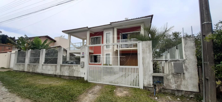 Imagem Casa com 4 Quartos à Venda, 200 m² em São João Do Rio Vermelho - Florianópolis Imagem Casa com 4 Quartos à Venda, 200 m² em São João Do Rio Vermelho - Florianópolis