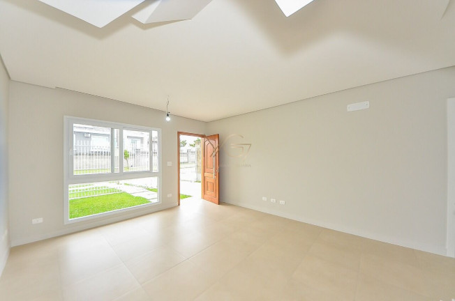 Imagem Casa com 3 Quartos à Venda, 121 m² em Xaxim - Curitiba Imagem Casa com 3 Quartos à Venda, 121 m² em Xaxim - Curitiba