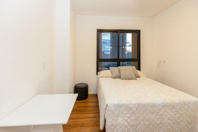 Imagem Apartamento com 2 Quartos à Venda, 106 m² em Jardim Das Acácias - São Paulo