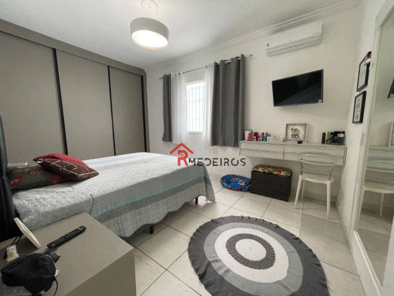 Imagem Casa com 3 Quartos à Venda, 180 m² em Canto Do Forte - Praia Grande Imagem Casa com 3 Quartos à Venda, 180 m² em Canto Do Forte - Praia Grande