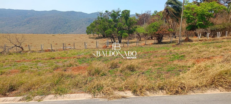 Terreno à Venda, 294 m² em Centro - Vargem