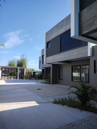 Imagem Casa com 3 Quartos à Venda, 138 m² em Ambrósio - Garopaba