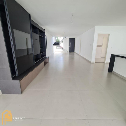 Imagem Casa com 3 Quartos à Venda, 242 m² em Vila Costa - Taubaté Imagem Casa com 3 Quartos à Venda, 242 m² em Vila Costa - Taubaté