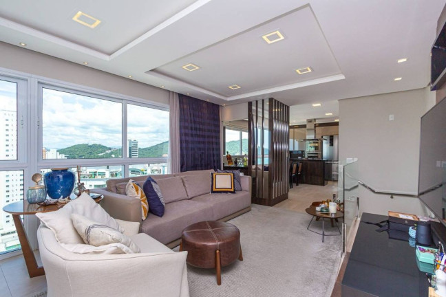 Imagem Cobertura com 3 Quartos à Venda, 222 m² em Pioneiros - Balneário Camboriú Imagem Cobertura com 3 Quartos à Venda, 222 m² em Pioneiros - Balneário Camboriú
